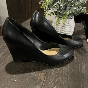 Elegant Black Wedge Heels